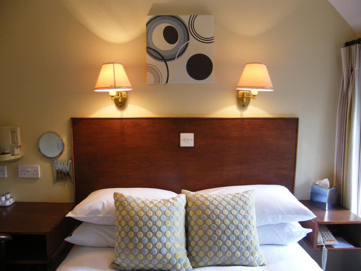 Tumbling Weir Hotel Ottery St Mary Bagian luar foto