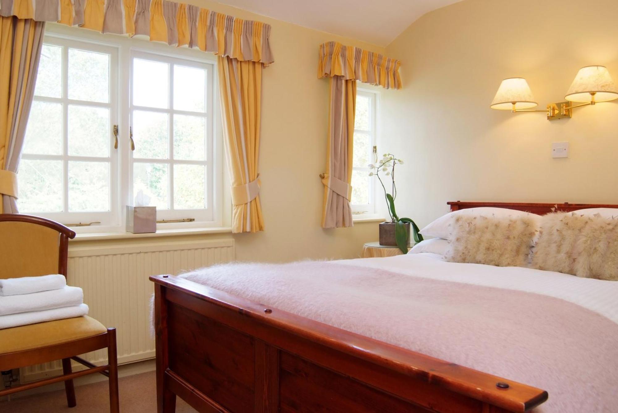 Tumbling Weir Hotel Ottery St Mary Bagian luar foto