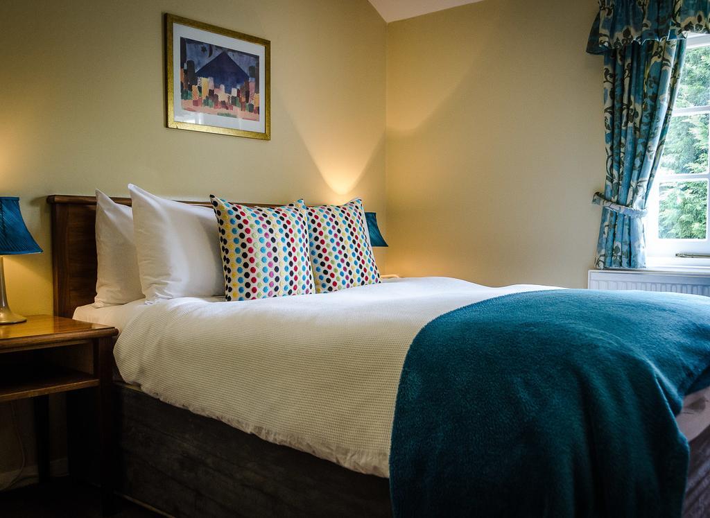 Tumbling Weir Hotel Ottery St Mary Bagian luar foto