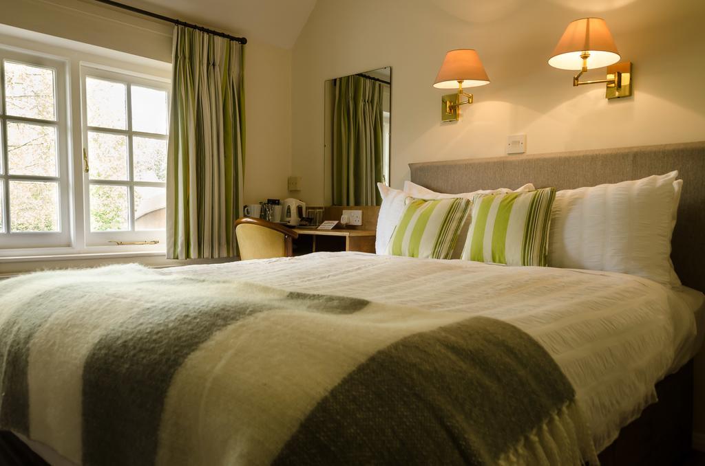 Tumbling Weir Hotel Ottery St Mary Bagian luar foto