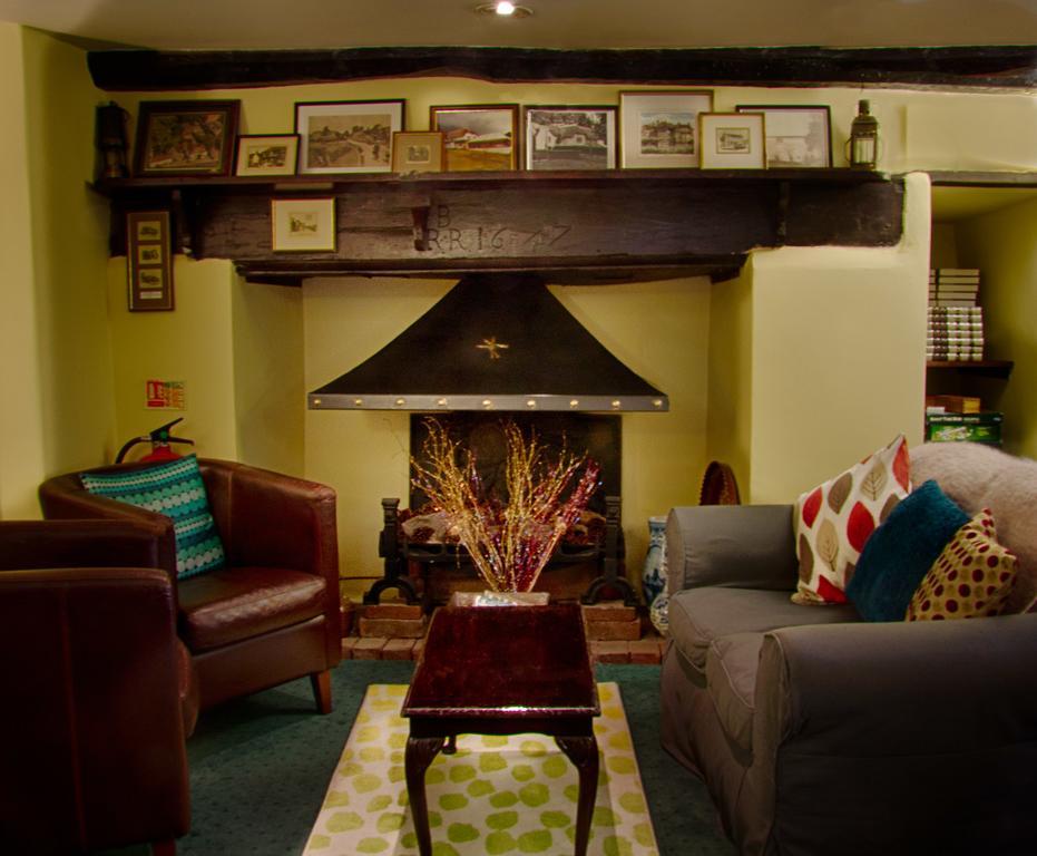 Tumbling Weir Hotel Ottery St Mary Bagian luar foto